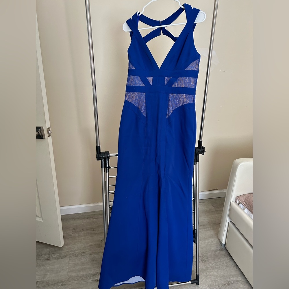 Beautiful gown I wore once to a wedding, got tons of compliments!